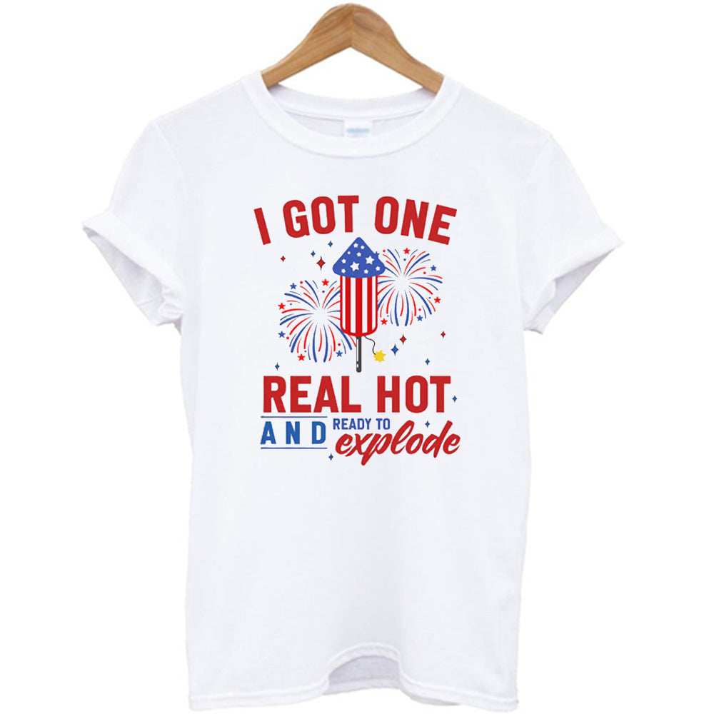 I Like Them Real Hot And Ready To Explode, 4th Of July Couple T-Shirt